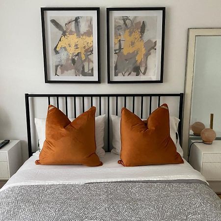 Clearbrooke Gem- Bright Private Bedroom Close To Yyz Toronto Exterior foto